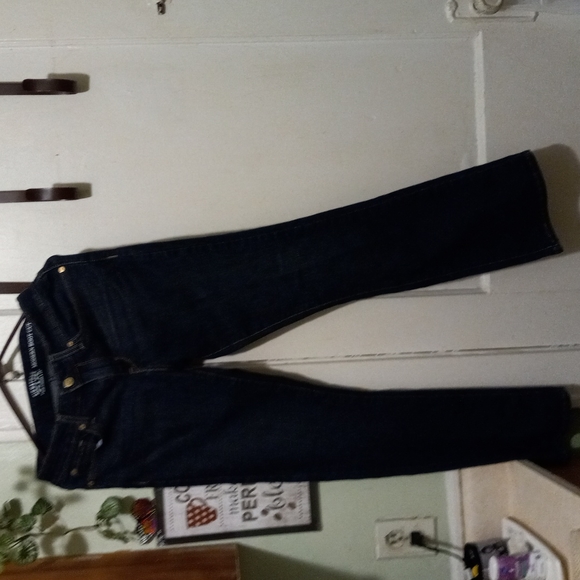 Signature-Levi Strauss & Co., like new Navy Blue, Sz 8s/W29 L30 - Picture 2 of 4